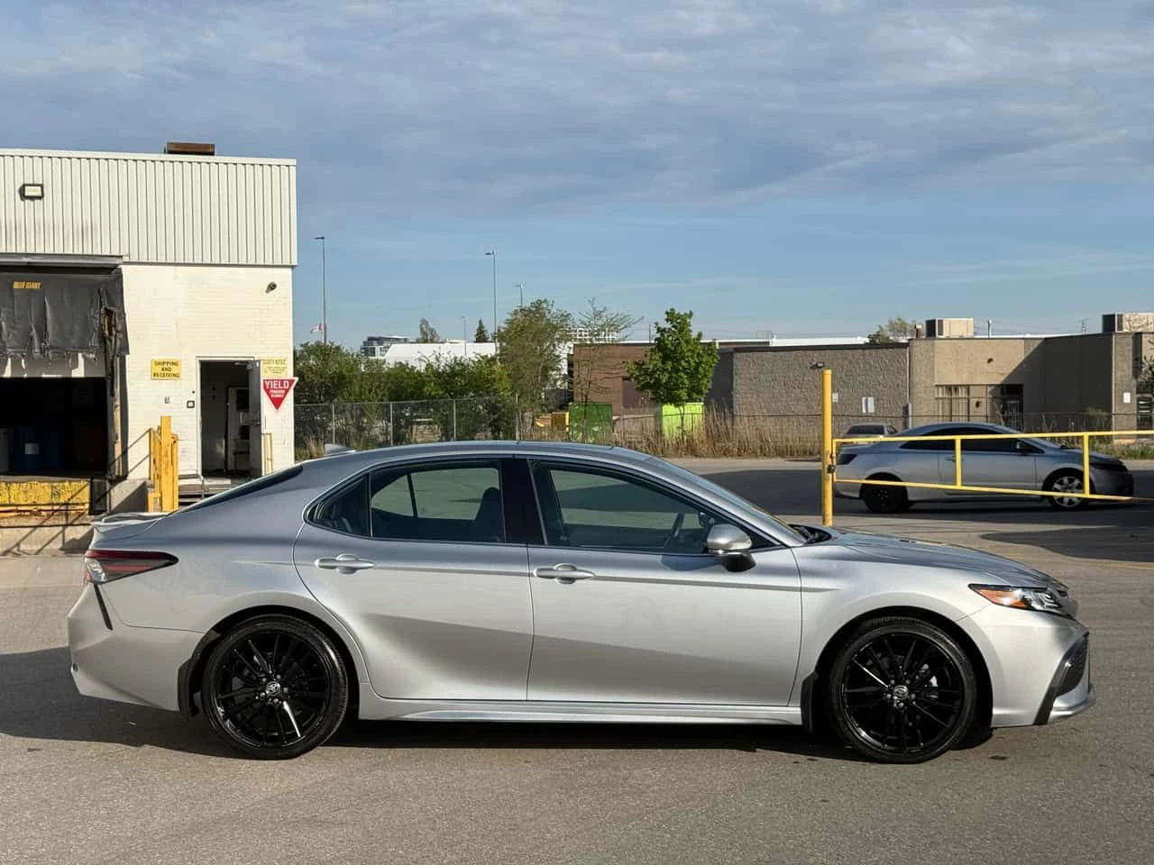 Toyota Camry Hybrid XSE  CARFAX, снимка 3 - Автомобили и джипове - 54688140