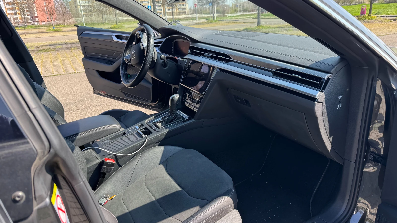 VW Arteon, снимка 6 - Автомобили и джипове - 54824420