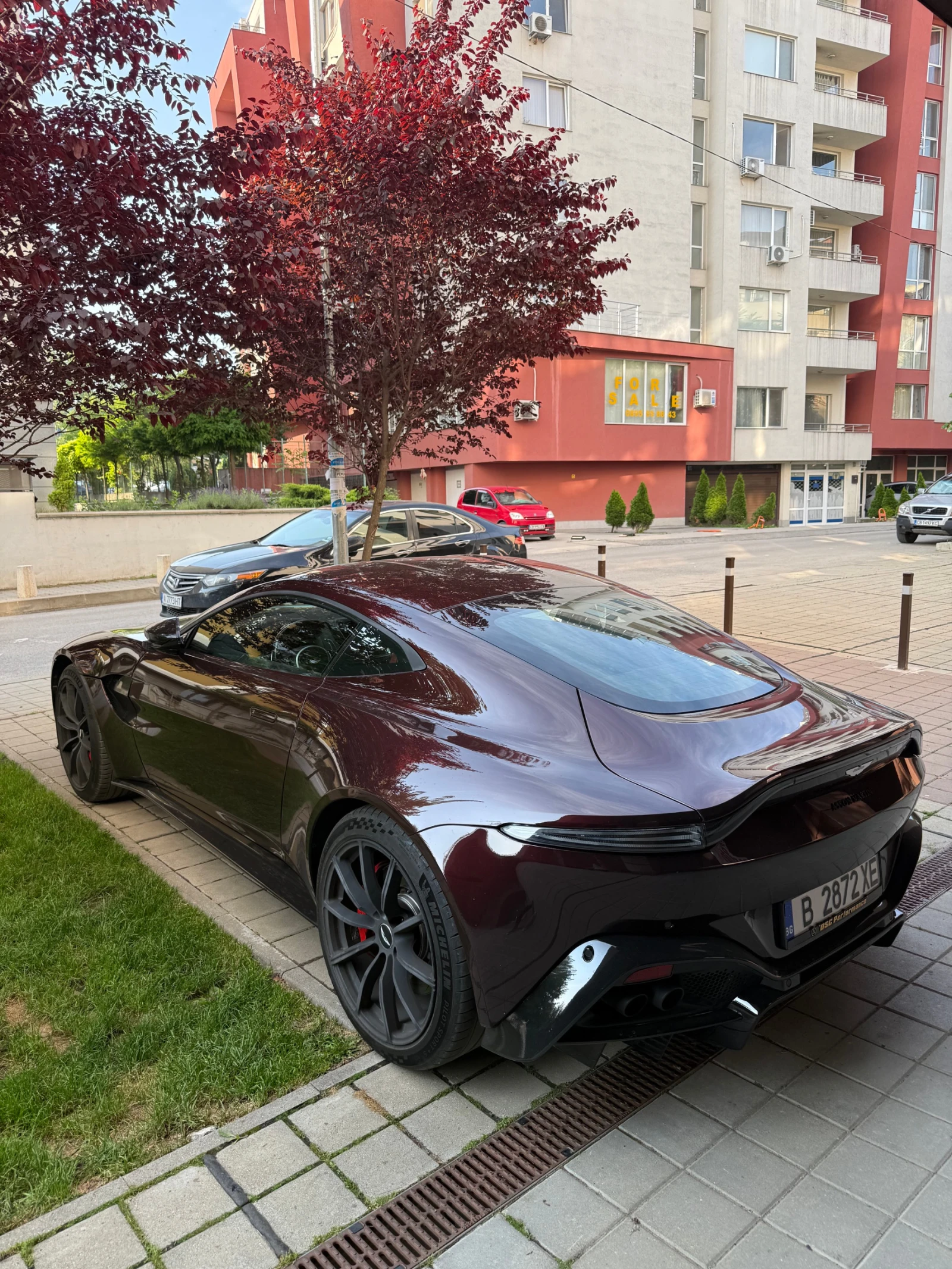 Aston Martin V8 Vantage, снимка 7 - Автомобили и джипове - 54868274