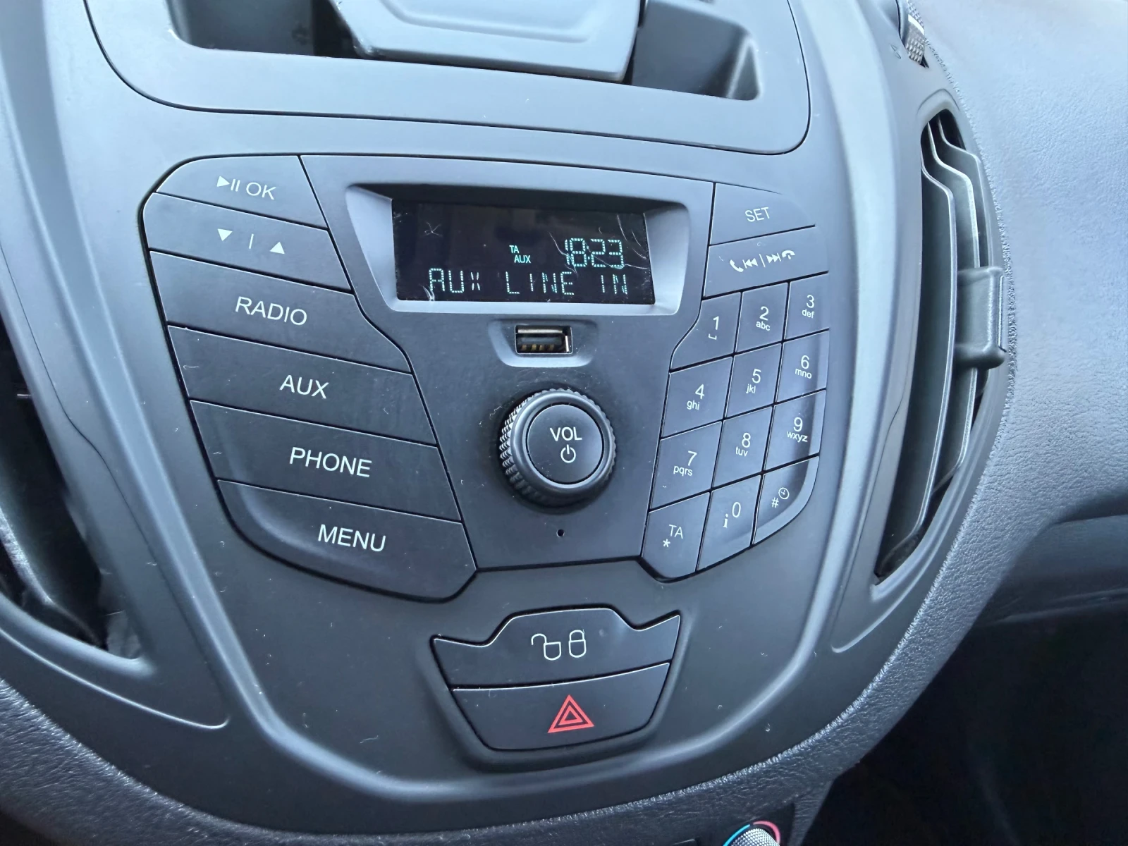Ford Courier TRANSIT COURIER* NOVI VERIGI* CLIMA* REALNI KM* , снимка 12 - Автомобили и джипове - 55226024