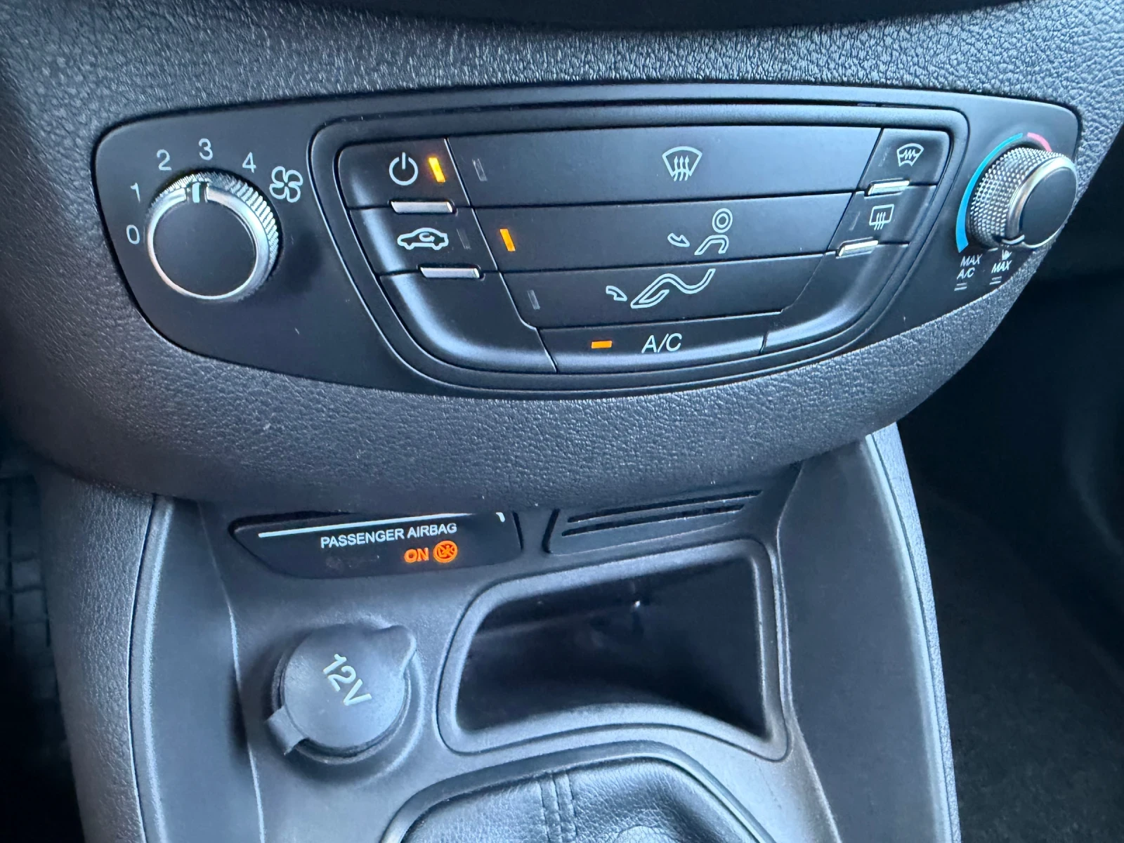 Ford Courier TRANSIT COURIER* NOVI VERIGI* CLIMA* REALNI KM* , снимка 13 - Автомобили и джипове - 55226024