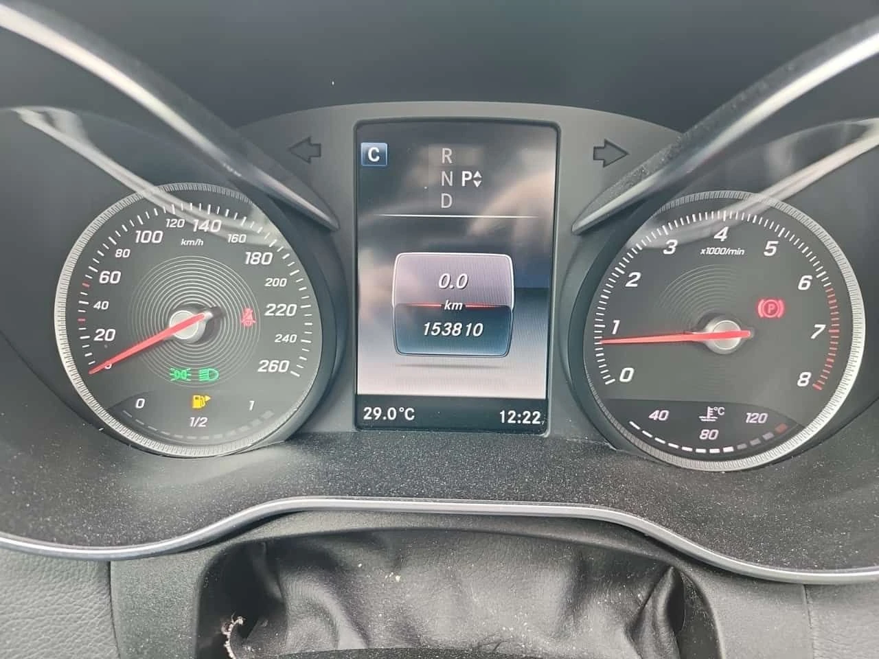 Mercedes-Benz C 300 AMG Line * 4MATIC * LED * CARFAX * , снимка 6 - Автомобили и джипове - 55516986