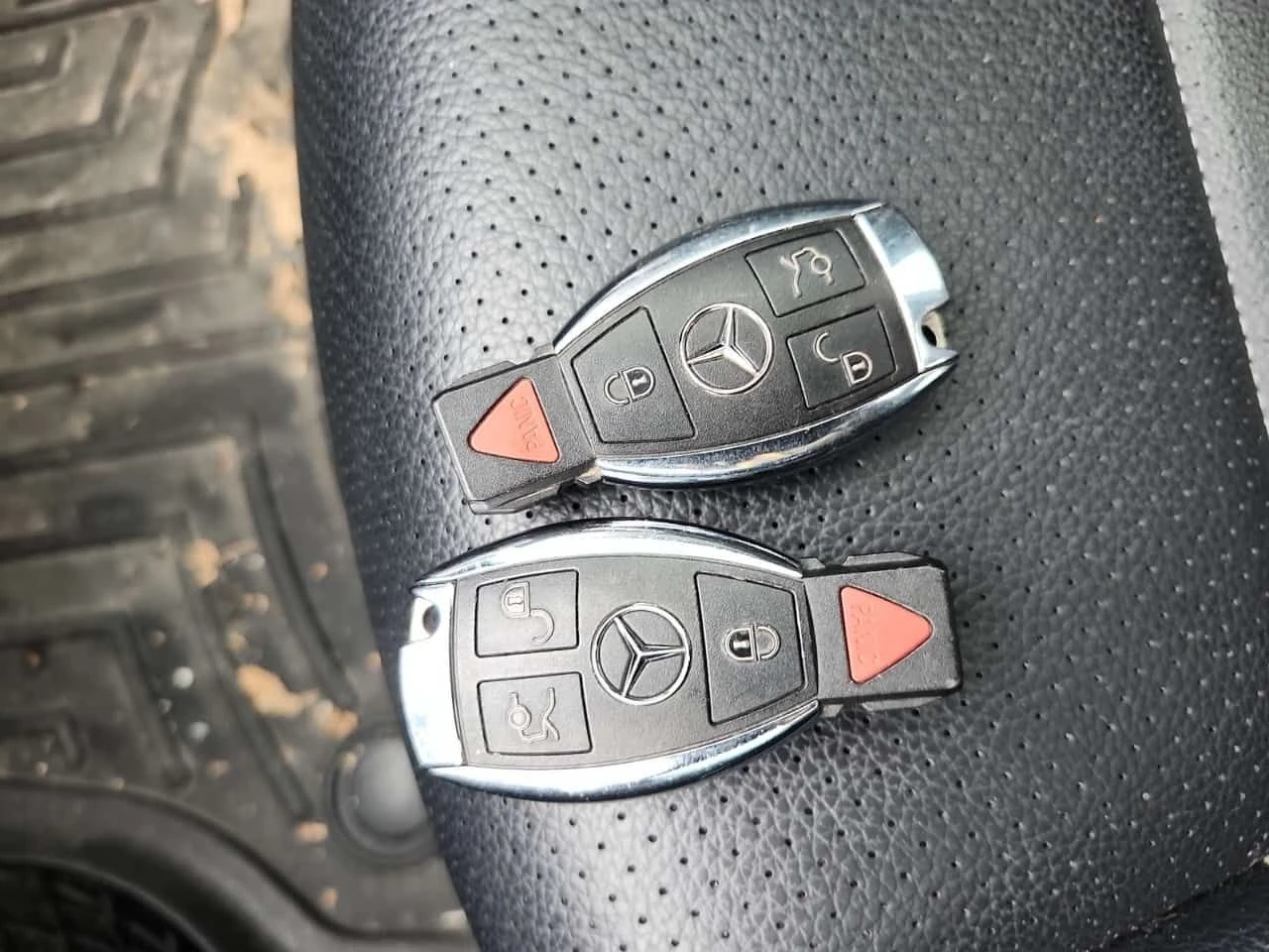 Mercedes-Benz C 300 AMG Line * 4MATIC * LED * CARFAX * , снимка 9 - Автомобили и джипове - 55516986