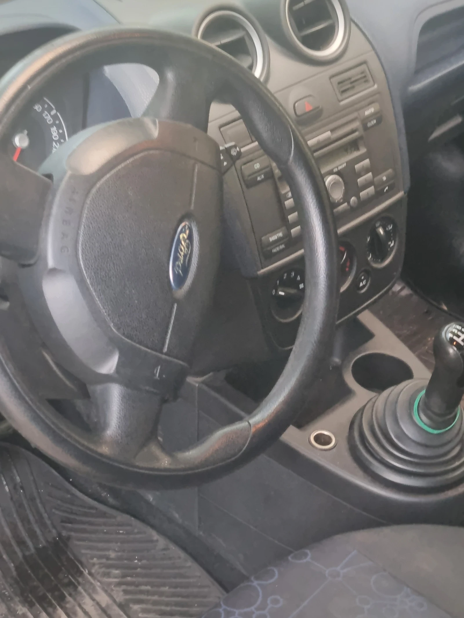 Ford Fiesta, снимка 15 - Автомобили и джипове - 55531349