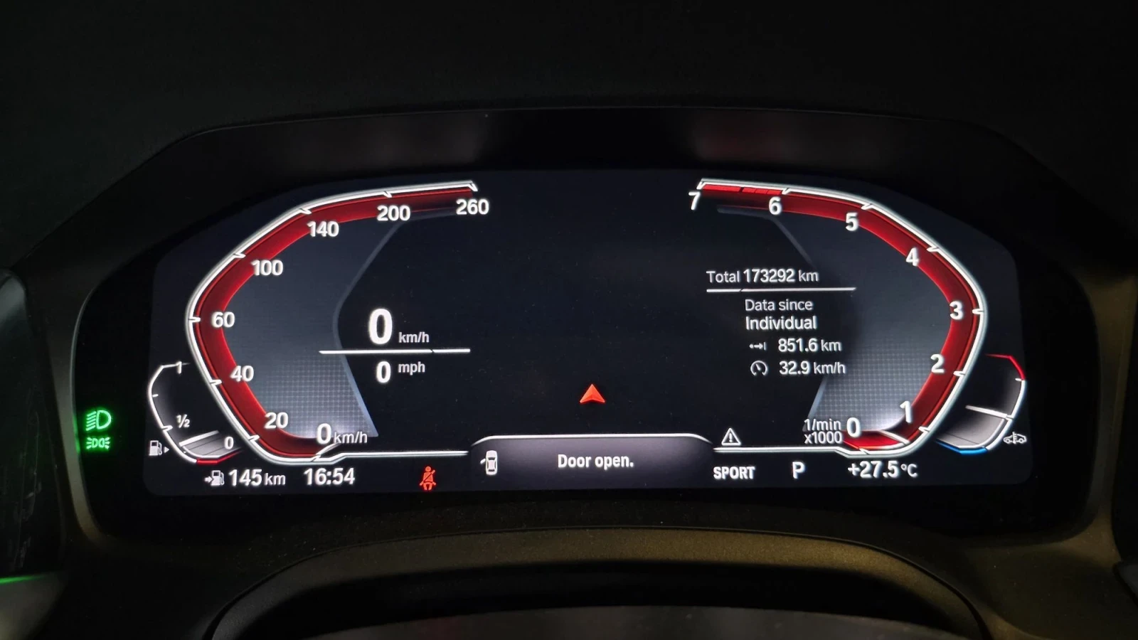 BMW 330, снимка 14 - Автомобили и джипове - 55728551