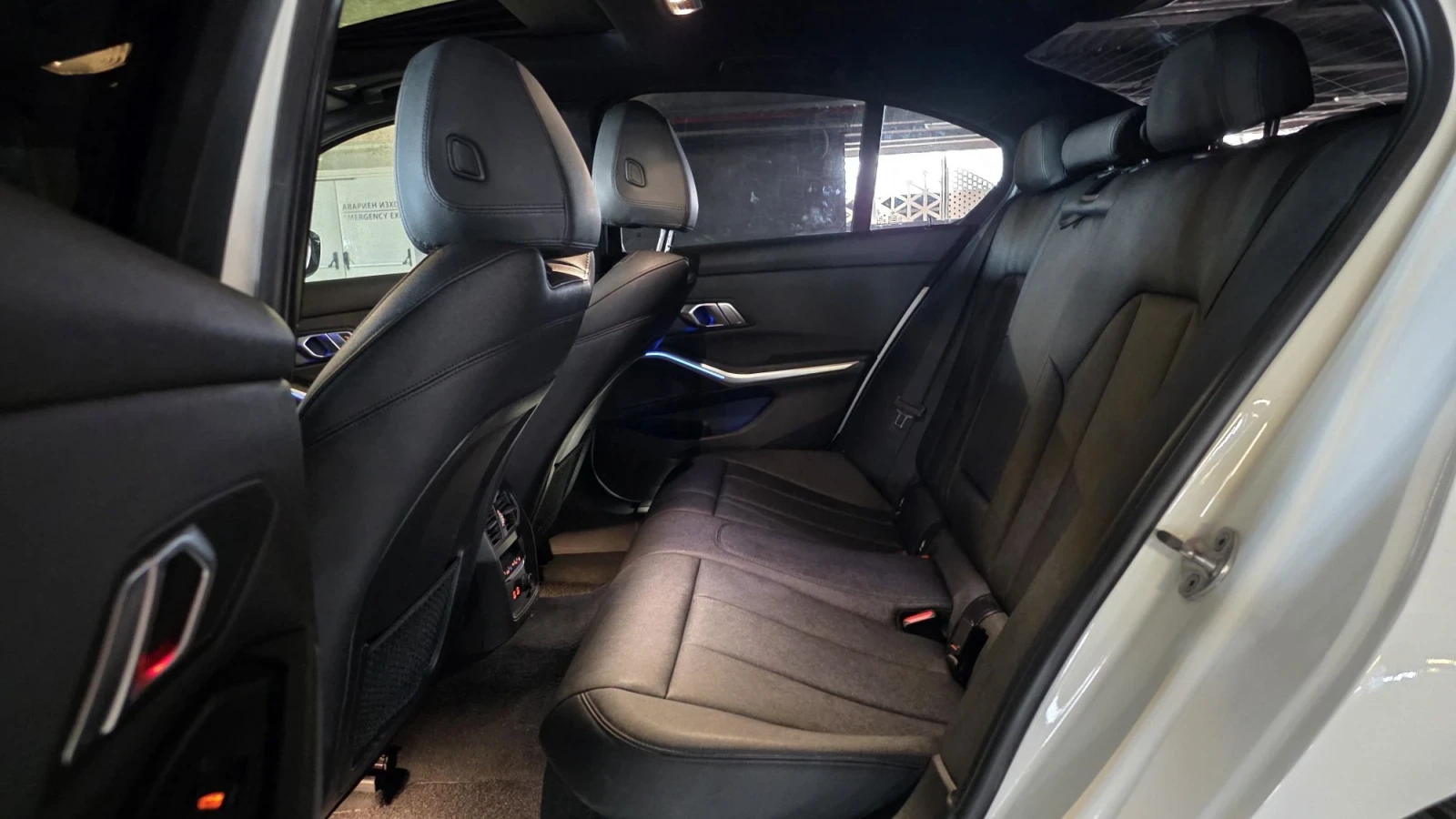 BMW 330, снимка 12 - Автомобили и джипове - 55728551