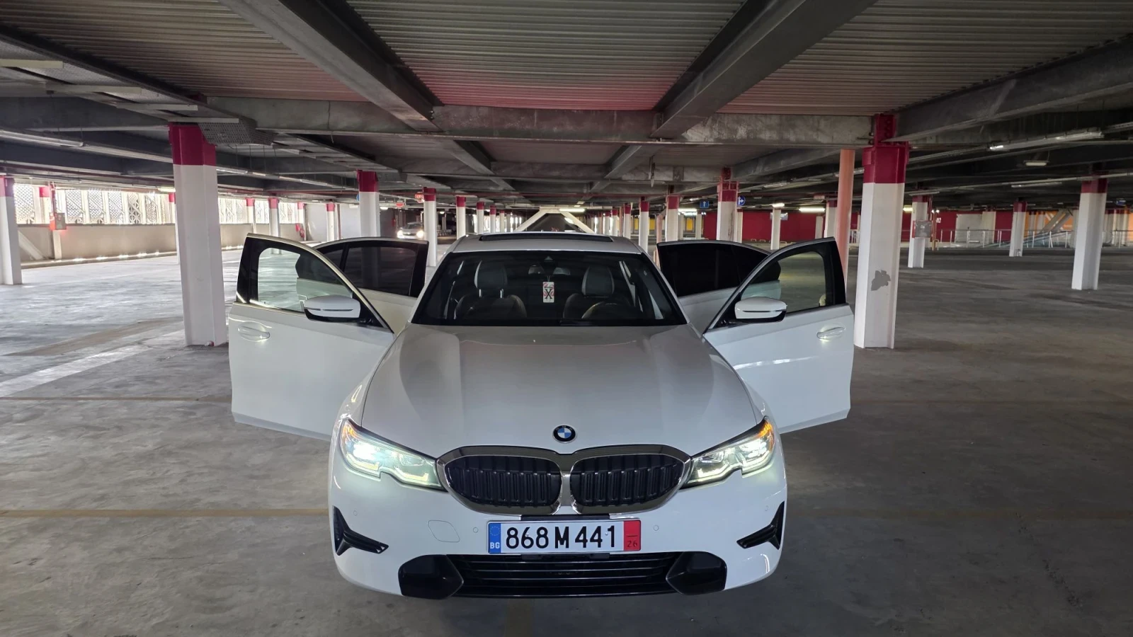 BMW 330, снимка 8 - Автомобили и джипове - 55728551