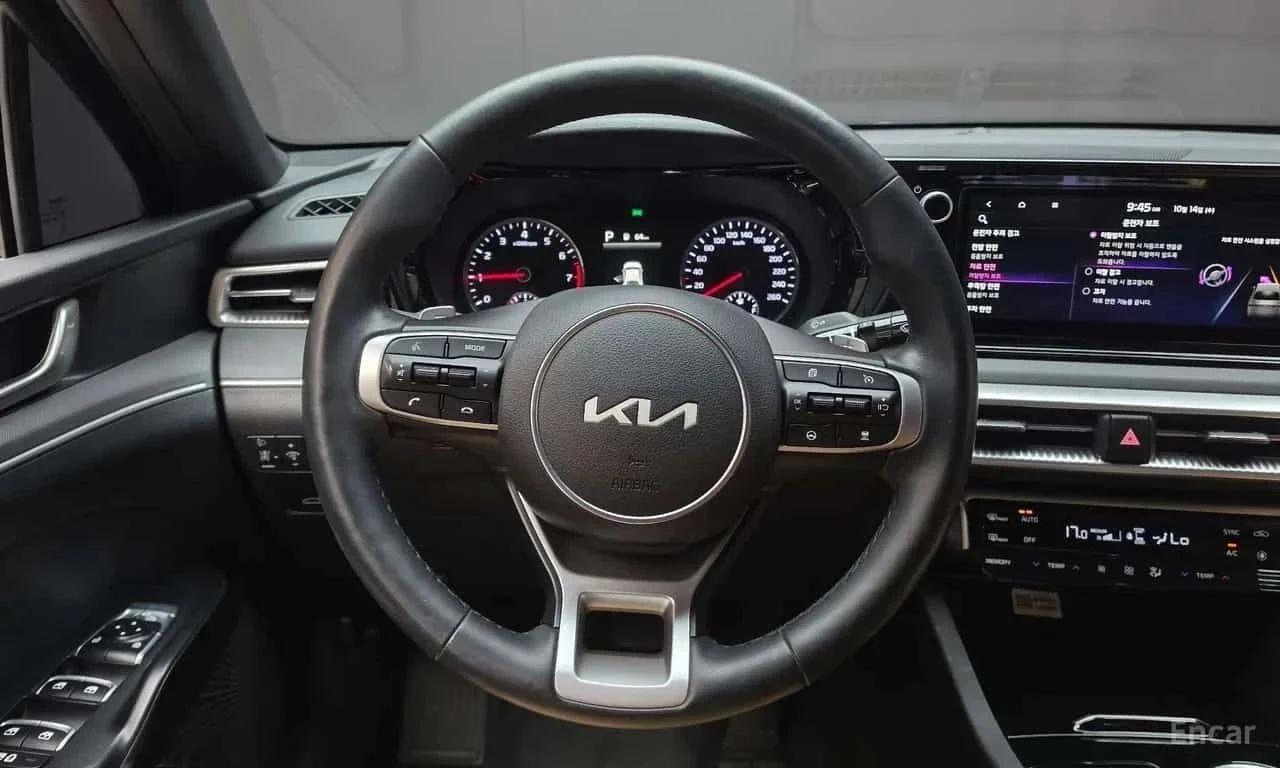 Kia K5, снимка 13 - Автомобили и джипове - 56685575