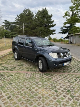 Nissan Pathfinder Джип, снимка 2