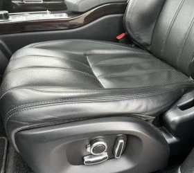 Land Rover Range rover VOGUE 3.0d МАСАЖ TV BLACK MATTE 166хил.ДОКАЗУЕМИ, снимка 16