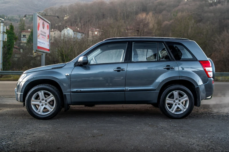 Suzuki Grand vitara 2.0i 140к.с. ТОП СЪСТОЯНИЕ | ПРОДАВА СЕ С ГАРАНЦИЯ, снимка 3 - Автомобили и джипове - 48401634