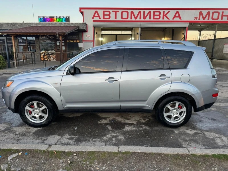 Mitsubishi Outlander 2.0 ДИД, снимка 4 - Автомобили и джипове - 48494480