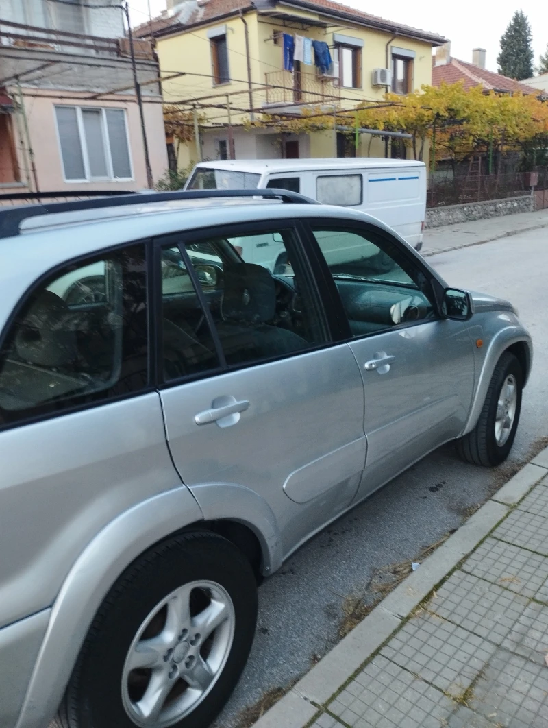 Toyota Rav4, снимка 2 - Автомобили и джипове - 52505670