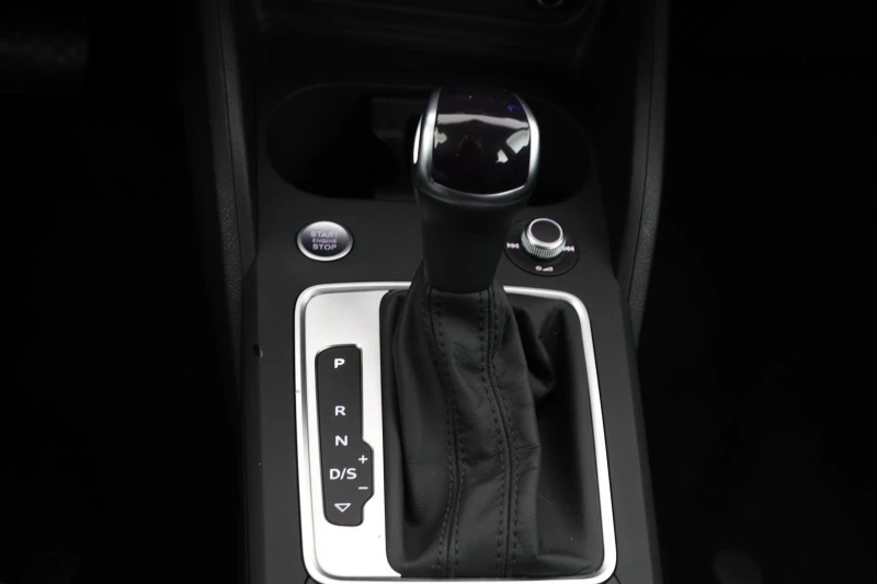 Audi Q2 40TFSI* QUATTRO* LED* DISTR* KEYLESS* , снимка 12 - Автомобили и джипове - 52708844