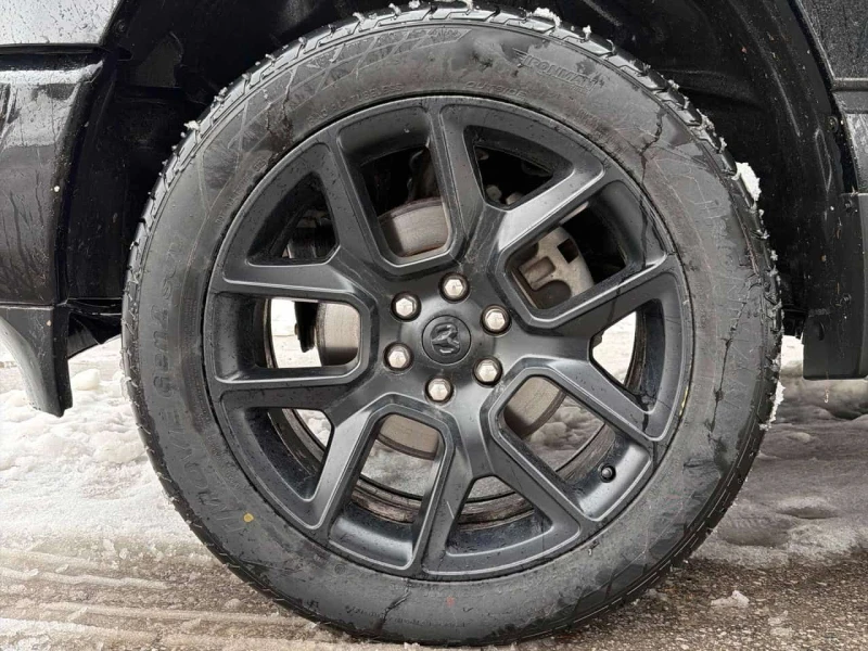 Dodge RAM 1500 / Sport / CARFAX/ ОБДУХВАНЕ/CAMERA /HARMON KARDON, снимка 7 - Автомобили и джипове - 53595630