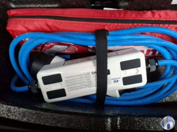 Hyundai Kona PREMIUM  - изображение 9