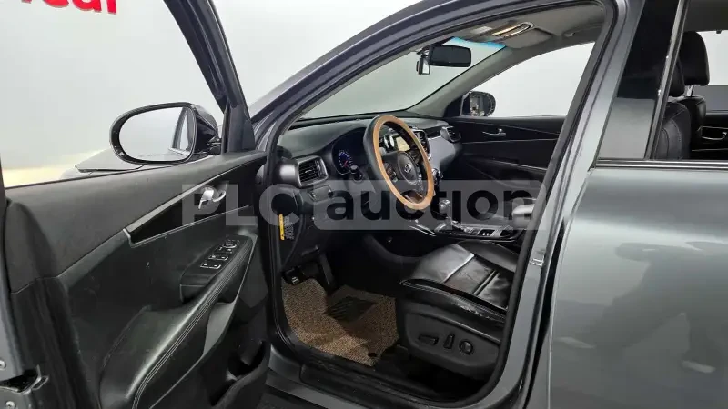 Kia Sorento ПОДГРЕВ| ОБДУХВАНЕ| КАМЕРА| ВКЛ. ТЕХНОТЕСТ, снимка 5 - Автомобили и джипове - 54417019