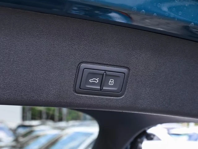 Audi Q3 Sportback TFSI QUATTRO * NEW 2026* S-LINE PANORAMA MATRIX , снимка 15 - Автомобили и джипове - 56120215