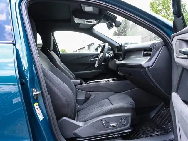 Audi Q3 Sportback TFSI QUATTRO * NEW 2026* S-LINE PANORAMA MATRIX , снимка 10 - Автомобили и джипове - 56120215