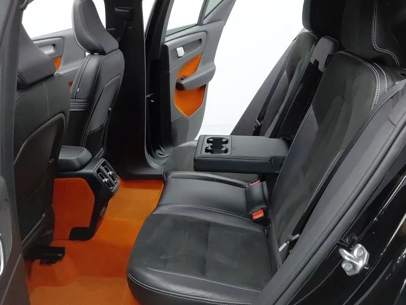 Volvo XC40 T4 R-Design, снимка 11 - Автомобили и джипове - 56221794
