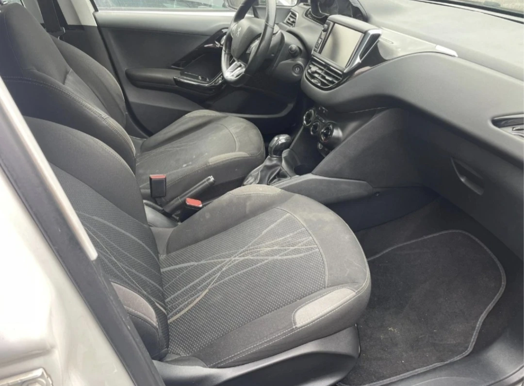 Peugeot 208 1.4i..gpl..165 km.5b - изображение 3