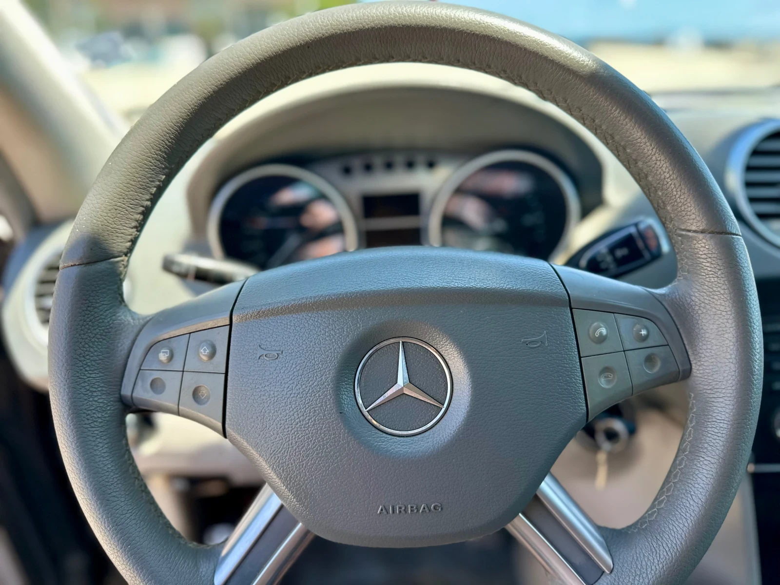 Mercedes-Benz ML 320 3.2 - изображение 6