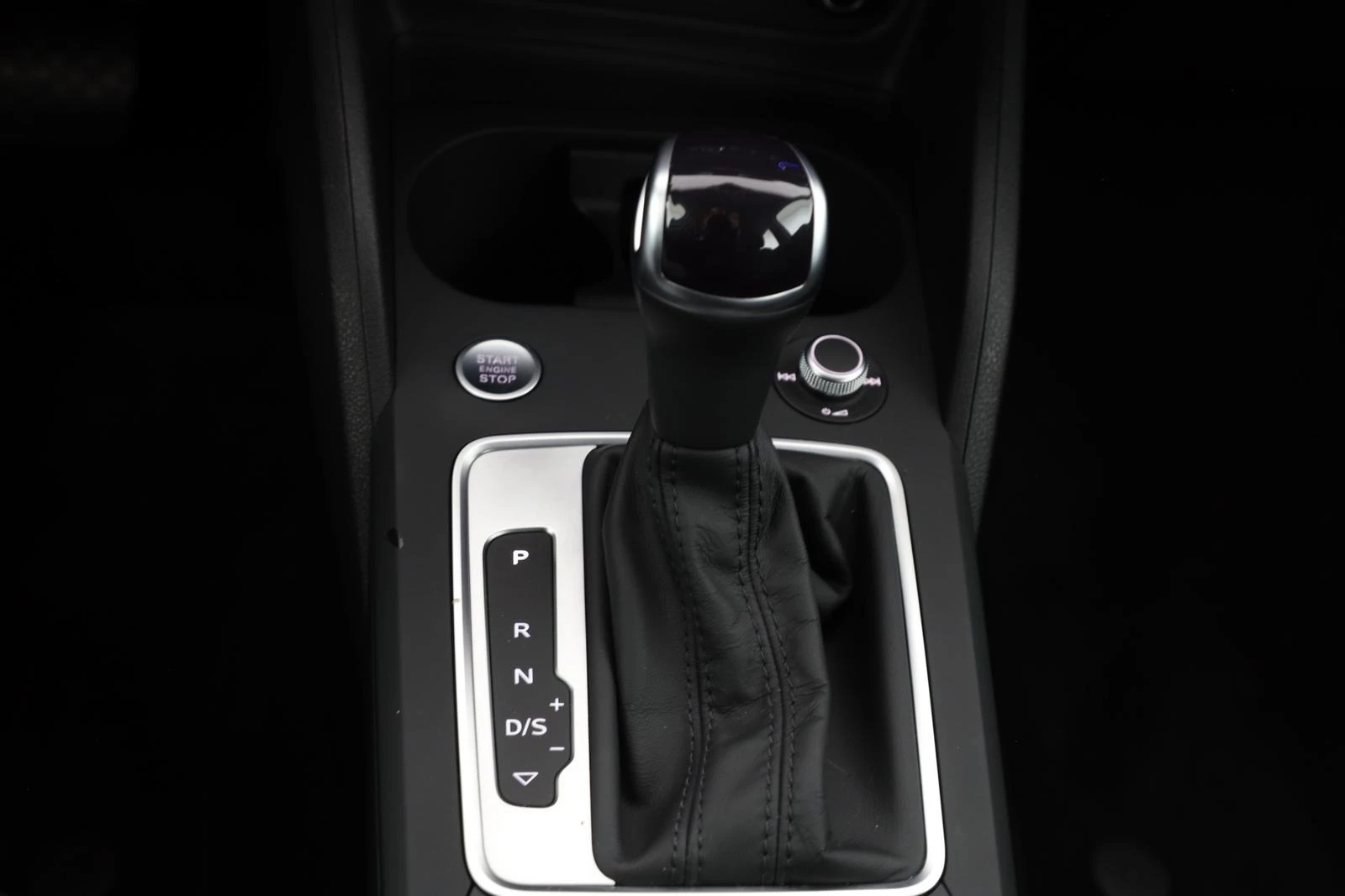 Audi Q2 40TFSI* QUATTRO* LED* DISTR* KEYLESS*  | Mobile.bg   12