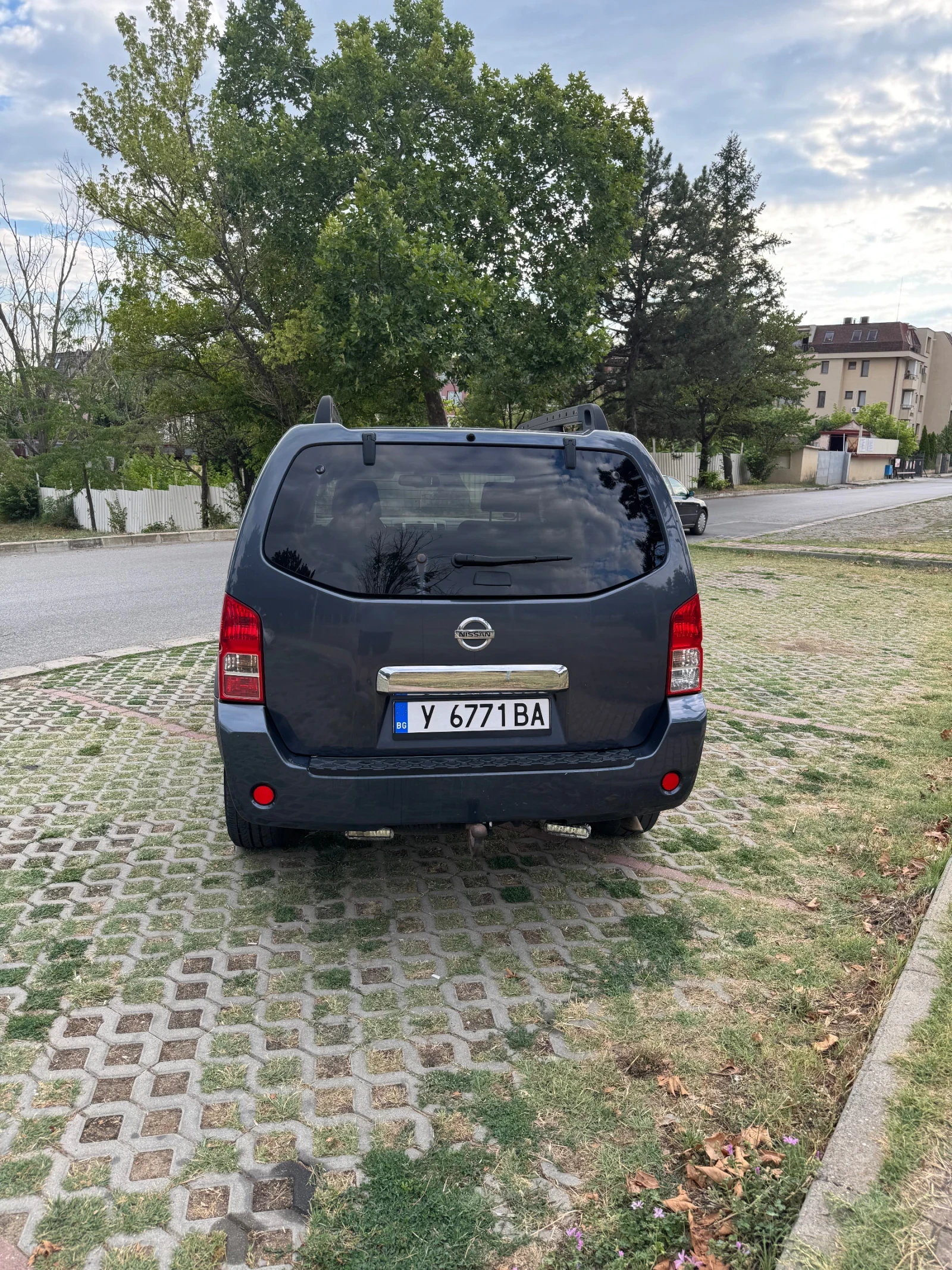Nissan Pathfinder Джип - изображение 4