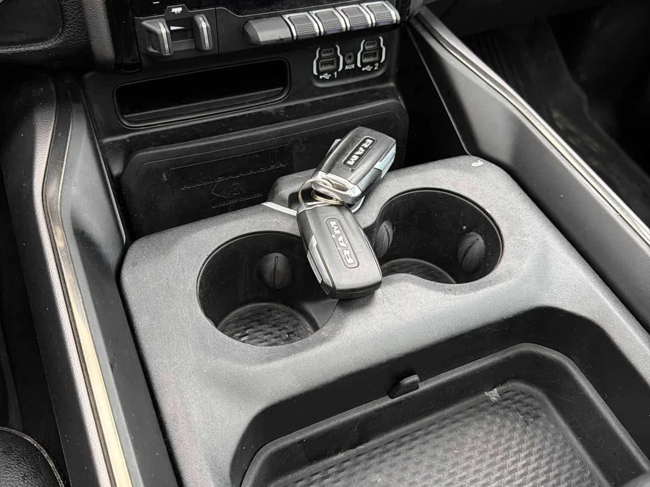 Dodge RAM 1500 / Sport / CARFAX/ ���������/CAMERA /HARMON KARDON | Mobile.bg � ����������� 10