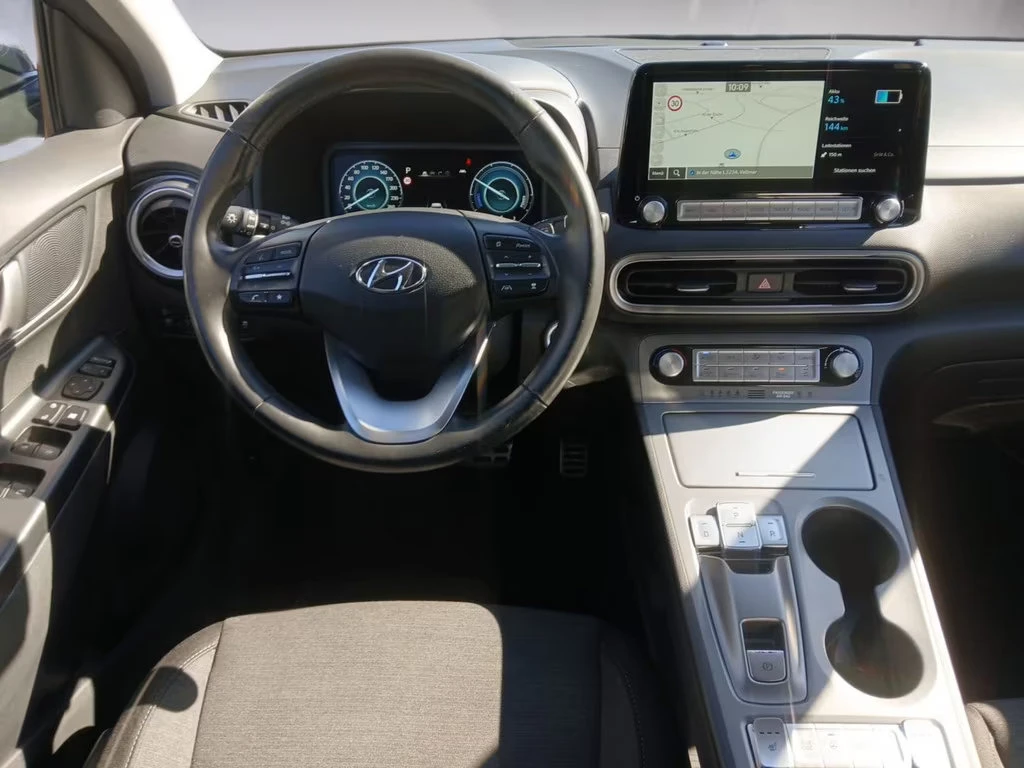 Hyundai Kona EV/204HP/TREND/2WD/CAM/NAVI/LED/H.PUMP/DIGI/256q, снимка 8 - Автомобили и джипове - 54424214