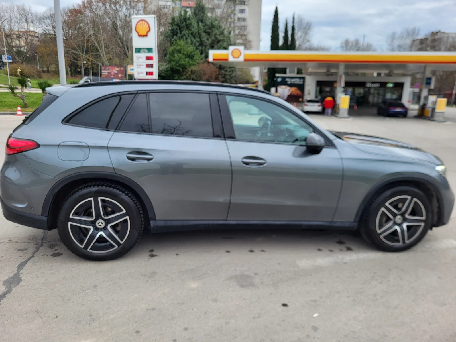 Mercedes-Benz GLC 220 AMG pack, снимка 4 - Автомобили и джипове - 54593841