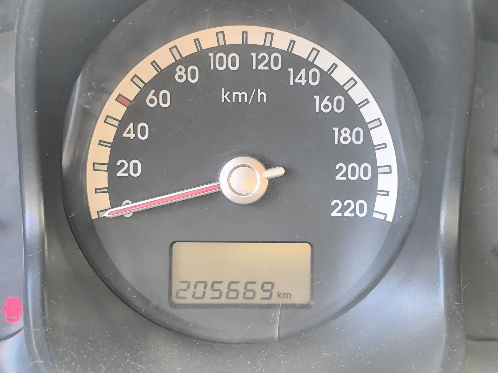 Kia Sportage 2.0, снимка 14 - Автомобили и джипове - 54776079