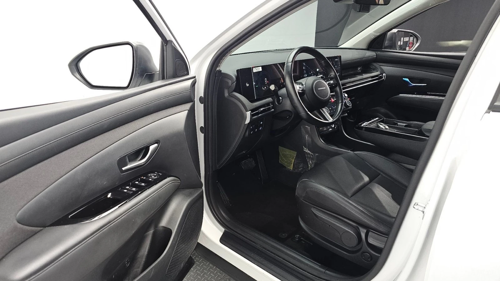 Hyundai Tucson PREMIUM* ОБДУХВАНЕ* ДИСТРОНИК* КАМЕРА* ПЕРА* , снимка 11 - Автомобили и джипове - 55586657