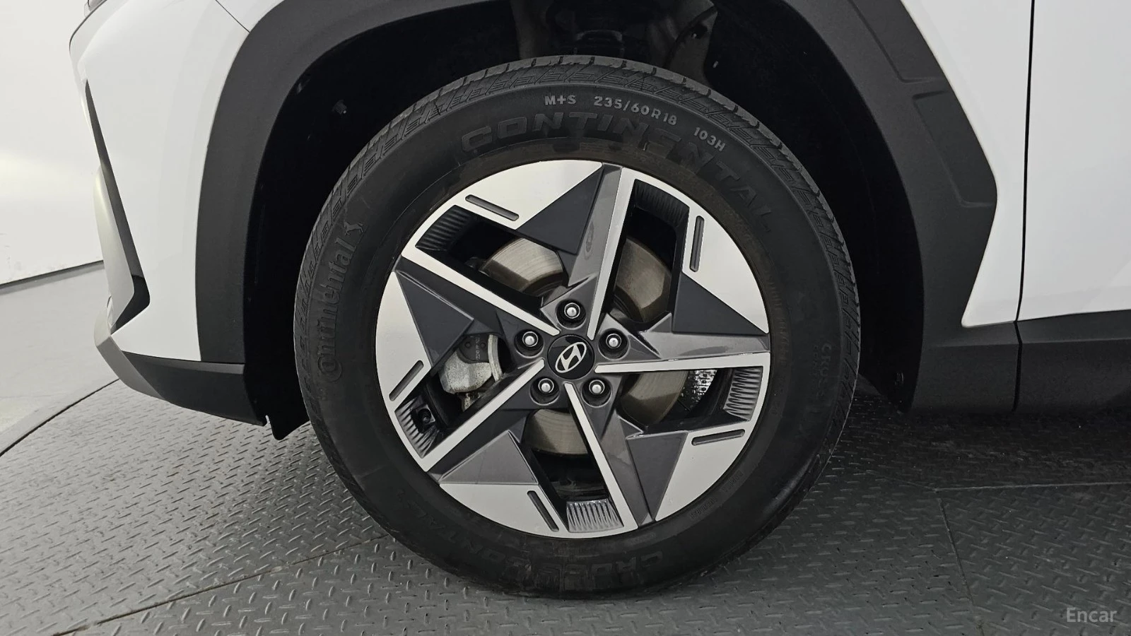 Hyundai Tucson PREMIUM* ОБДУХВАНЕ* ДИСТРОНИК* КАМЕРА* ПЕРА* , снимка 5 - Автомобили и джипове - 55586657