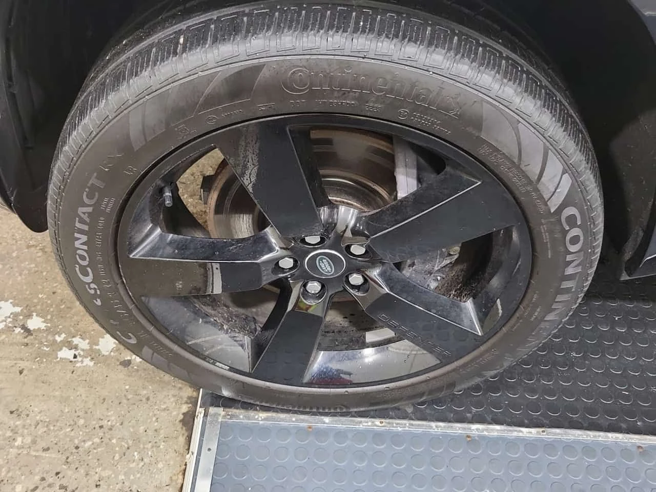 Land Rover Defender * X DYNAMIC SE * CARFAX * , снимка 15 - Автомобили и джипове - 55611248