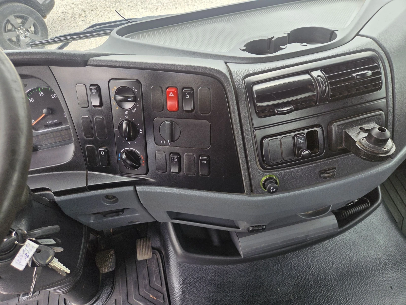 Mercedes-Benz Atego 822, Контеинеровоз, Климатик, снимка 15 - Камиони - 54479291
