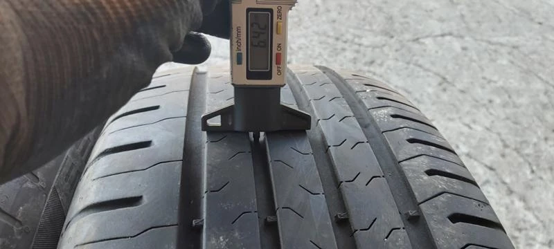 Гуми Летни 235/60R18, снимка 3 - Гуми и джанти - 29866035