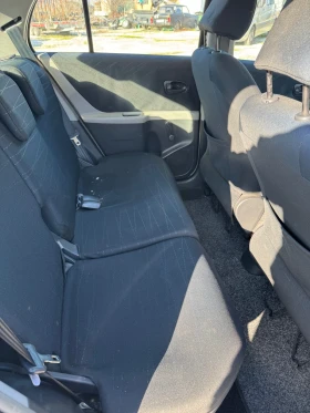 Toyota Yaris 1.3 стария мотор, снимка 5