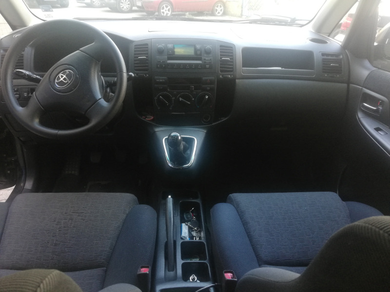 Toyota Corolla verso 1.6 VVT-I 110 к. с. , снимка 13 - Автомобили и джипове - 42149595