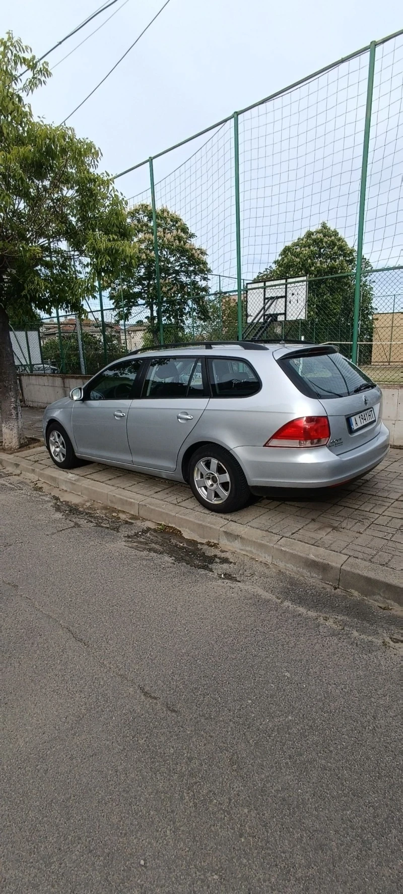 VW Golf Variant Комби, снимка 11 - Автомобили и джипове - 47088735