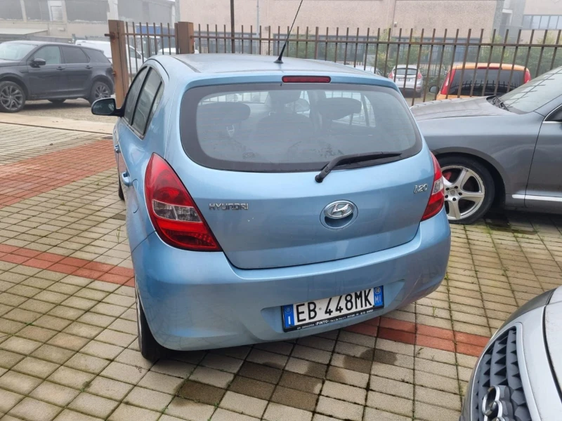 Hyundai I20, снимка 4 - Автомобили и джипове - 48271579