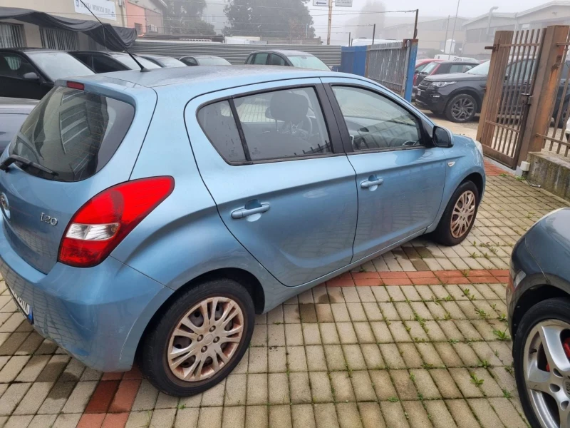 Hyundai I20, снимка 3 - Автомобили и джипове - 48271579