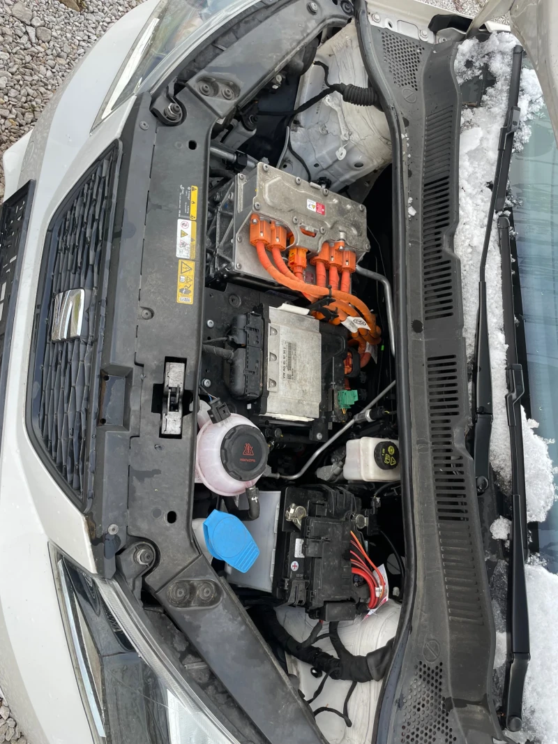 Seat Mii 37KWH, снимка 14 - Автомобили и джипове - 48449116