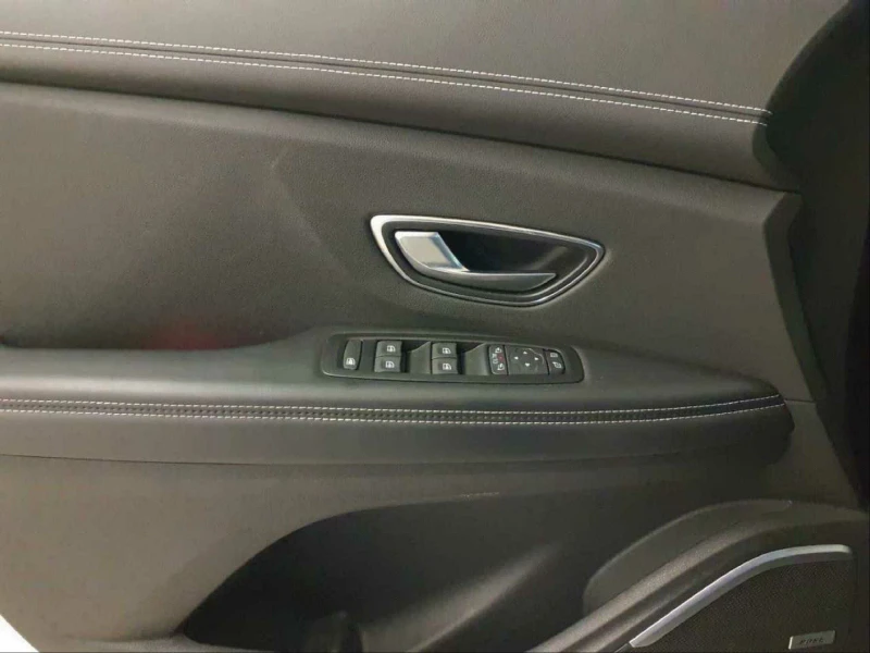 Renault Grand scenic Initiale Paris TCe 160, снимка 12 - Автомобили и джипове - 53232492