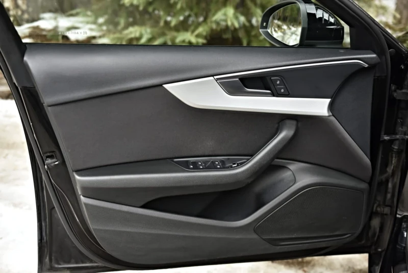 Audi A4 2.0 TDI, снимка 14 - Автомобили и джипове - 52845544