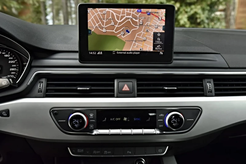 Audi A4 2.0 TDI, снимка 15 - Автомобили и джипове - 52845544