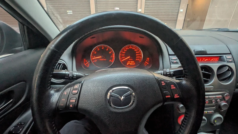 Mazda 6 2.0, снимка 5 - Автомобили и джипове - 52866297