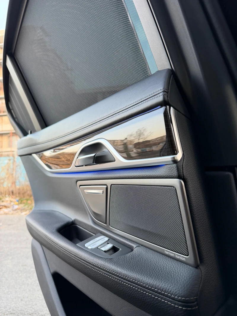 BMW 740 xDrive, снимка 10 - Автомобили и джипове - 53183067