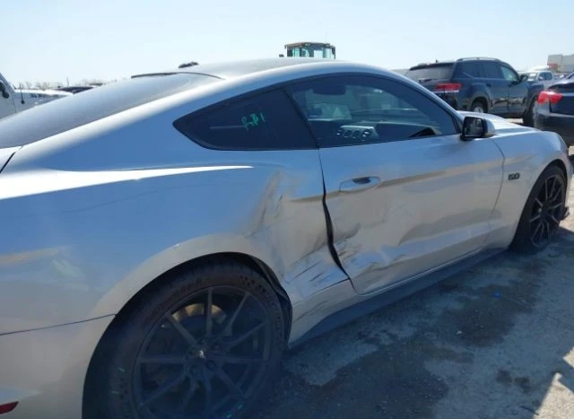Ford Mustang GT PREMIUM - изображение 4