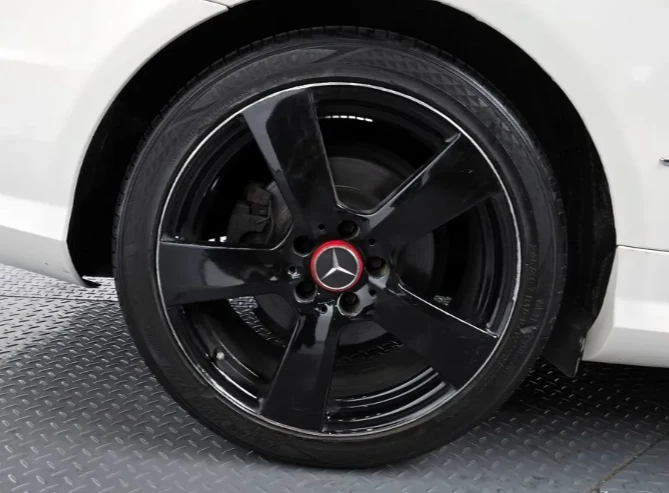 Mercedes-Benz E 350 Coupe - изображение 5